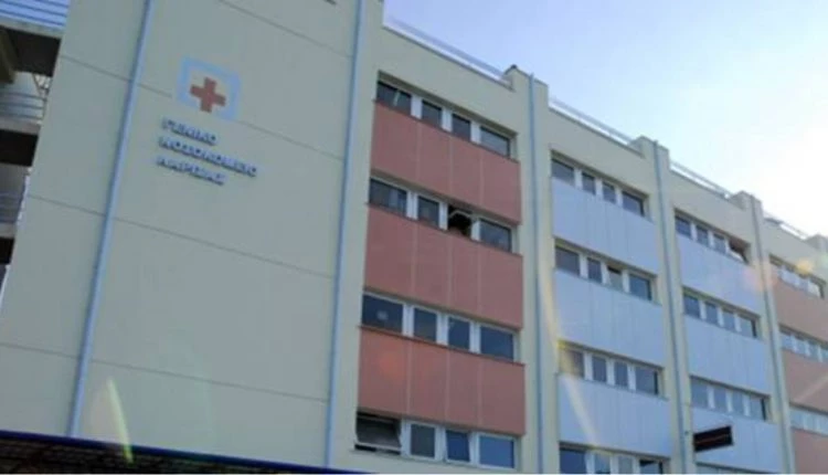 Σοκ στο νοσοκομείο της Λάρισας! Βούτηξε στο κενό ασθενής